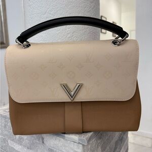 LOUIS VUITTON Very One Handle Sesame Creme